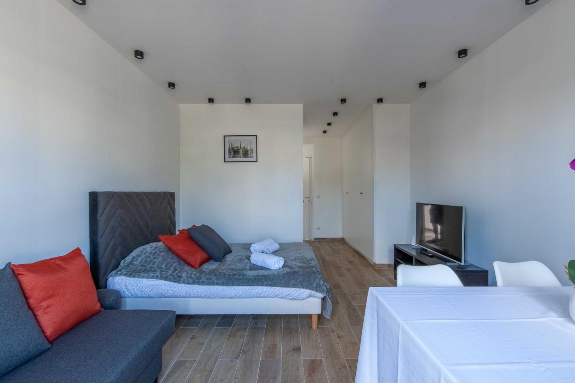 Studio Sleeps 4 With Terrace, 500M Place Morny دوفييل المظهر الخارجي الصورة
